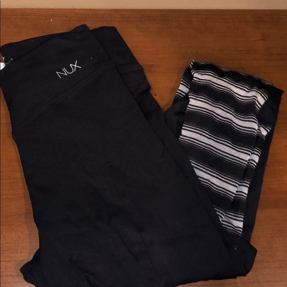 NUX yoga leggings size small
